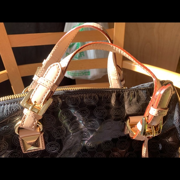 Michael Kors Handbag - Picture 3 of 8